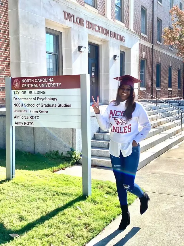 Lakiyah Gilliard, Front Desk/Admin team