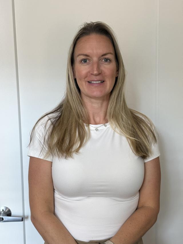 Lindsay Lariviere, Case Manager